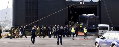 Έ&phi;&upsilon;&gamma;&alpha;&nu; &tau;&alpha; &Mu;&Alpha;&Tau; &alpha;&pi;ό &tau;&eta;&nu; &Lambda;έ&sigma;&beta;&omicron; - &Pi;&alpha;&rho;ώ&nu; &omicron; &Mu;&omicron;&upsilon;&tau;&zeta;&omicron;ύ&rho;&eta;&sigmaf; &gamma;&iota;&alpha; &nu;&alpha; &tau;&omicron; &epsilon;&lambda;έ&gamma;&xi;&epsilon;&iota;