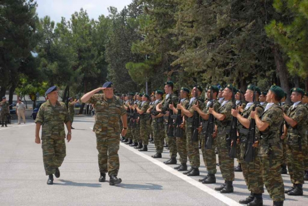 &Phi;&rho;&alpha;&gamma;&kappa;&omicron;ύ&lambda;&eta;&sigmaf; &Phi;&rho;ά&gamma;&kappa;&omicron;&sigmaf;: &laquo;&Epsilon;&alpha;&nu; &theta;έ&lambda;&omicron;&upsilon;&nu; &nu;&alpha; &sigma;&phi;&rho;&alpha;&gamma;ί&sigma;&omicron;&upsilon;&nu; &tau;&alpha; &sigma;ύ&nu;&omicron;&rho;&alpha;, &omicron; &sigma;&tau;&rho;&alpha;&tau;ό&sigmaf; &Mu;&Iota;&Alpha; &Epsilon;&Nu;&Tau;&Omicron;&Lambda;&Eta; &theta;&alpha; &pi;ά&rho;&epsilon;&iota; &Kappa;&Alpha;&Iota; &Theta;&Alpha; &Tau;&Omicron; &Kappa;&Alpha;&Nu;&Epsilon;&Iota;&raquo; (&Beta;&Iota;&Nu;&Tau;&Epsilon;&Omicron;)
