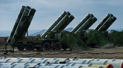 &Tau;&alpha;  S-400, &omicron; &Tau;&omicron;ύ&rho;&kappa;&omicron;&sigmaf; &kappa;&alpha;&iota; &omicron; Έ&lambda;&lambda;&eta;&nu;&alpha;&sigmaf;