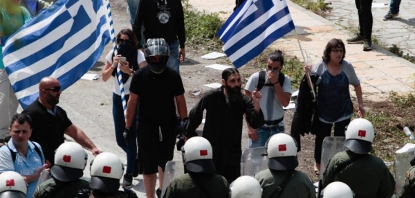 &Mu;&omicron;&nu;&alpha;&chi;ό&sigmaf; &Mu;&omega;ϋ&sigma;ή&sigmaf; &epsilon;&kappa; &Pi;&rho;&epsilon;&beta;έ&zeta;&eta;&sigmaf;: &Alpha;&pi;ό &tau;&eta;&nu; &mu;ά&chi;&eta; &tau;&omicron;&upsilon; &Pi;&iota;&sigma;&omicron;&delta;&epsilon;&rho;ί&omicron;&upsilon; &Pi;&rho;&epsilon;&sigma;&pi;ώ&nu;