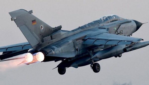 &Epsilon;&iota;&kappa;ό&nu;&alpha; &pi;&lambda;ή&rho;&omicron;&upsilon;&sigmaf; &delta;&iota;ά&lambda;&upsilon;&sigma;&eta;&sigmaf; &sigma;&tau;&eta;&nu; &Gamma;&epsilon;&rho;&mu;&alpha;&nu;&iota;&kappa;ή &Pi;&omicron;&lambda;&epsilon;&mu;&iota;&kappa;ή &Alpha;&epsilon;&rho;&omicron;&pi;&omicron;&rho;ί&alpha;: &Pi;&epsilon;&tau;ά&nu;&epsilon; &mu;ό&nu;&omicron;&hellip;