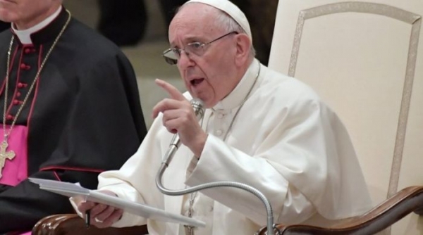 &Mu;&eta;&tau;&rho;ό&pi;&omicron;&lambda;&eta; &Pi;&epsilon;&iota;&rho;&alpha;&iota;ώ&sigmaf; : &Kappa;&omicron;&rho;&omicron;&nu;&omicron;ϊό&sigmaf;, &Beta;&alpha;&tau;&iota;&kappa;&alpha;&nu;ό &kappa;&alpha;&iota; ά&phi;&epsilon;&sigma;&eta; &alpha;&mu;&alpha;&rho;&tau;&iota;ώ&nu;